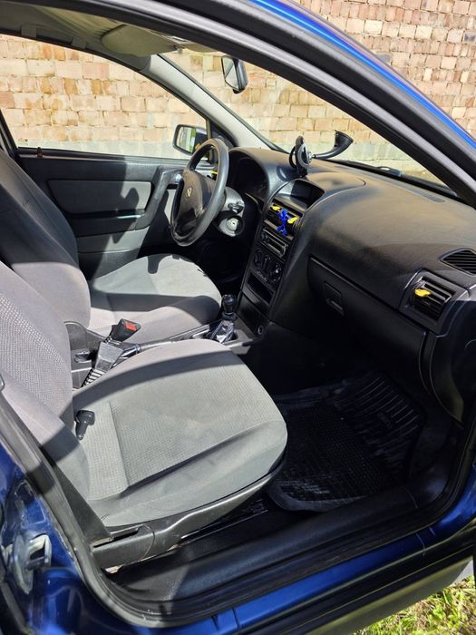 Продам Opel Astra 1,4 газ-бензин