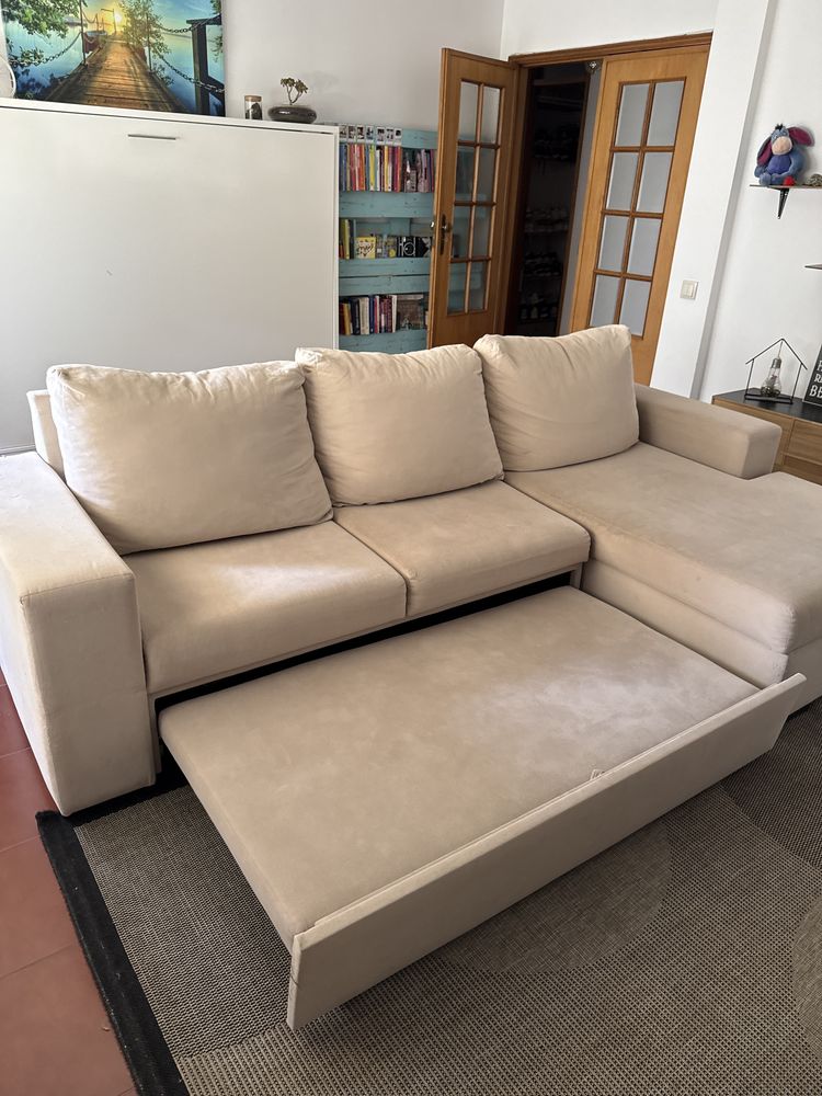 Sofá com chaise long