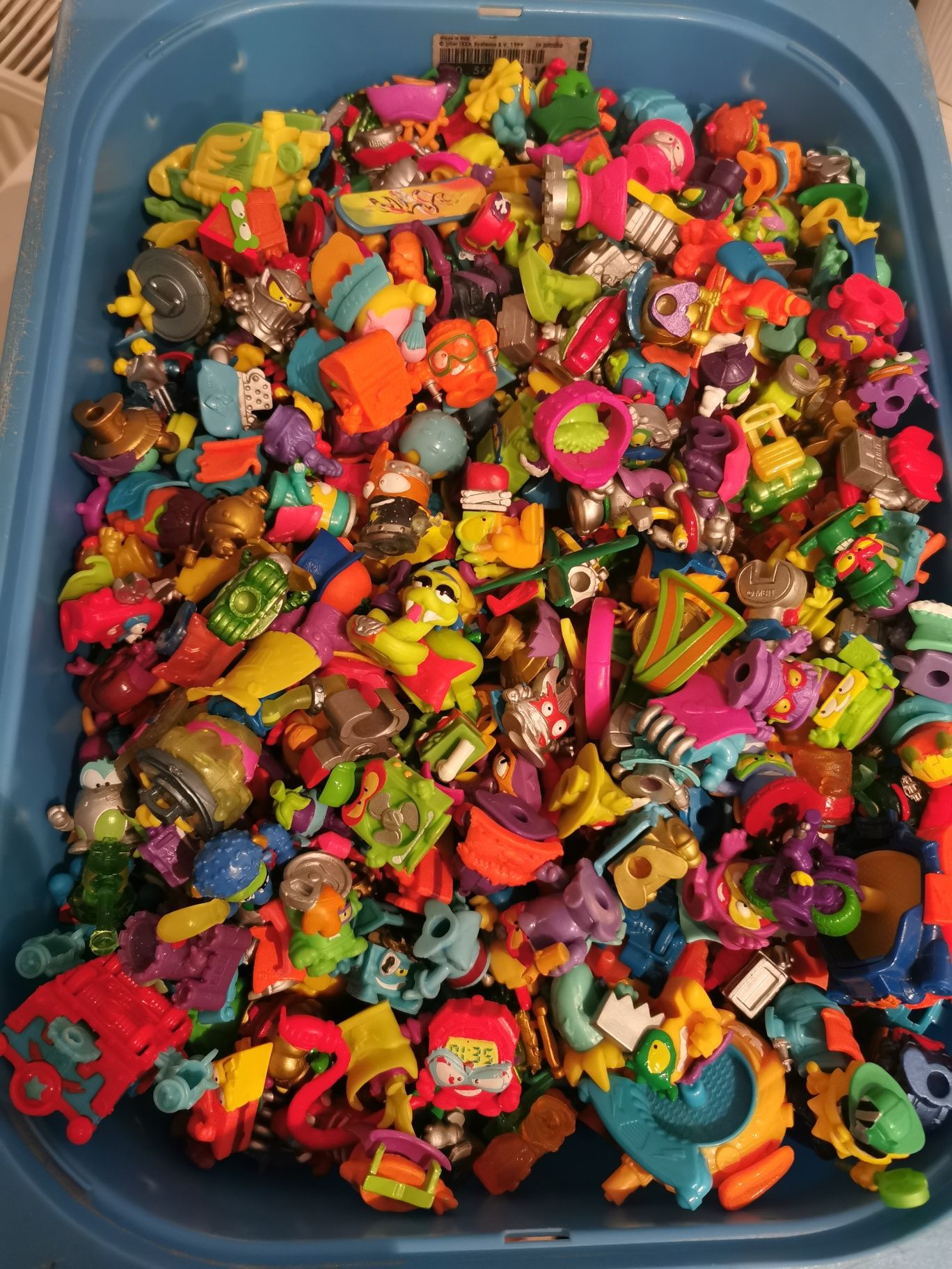 figurki i pojazdy Super zings, things