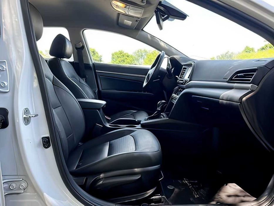 Hyundai Elantra      2020