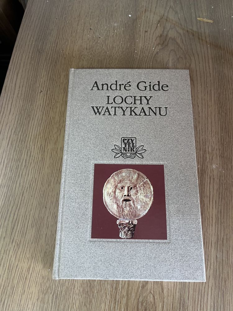 Lochy watykanu.