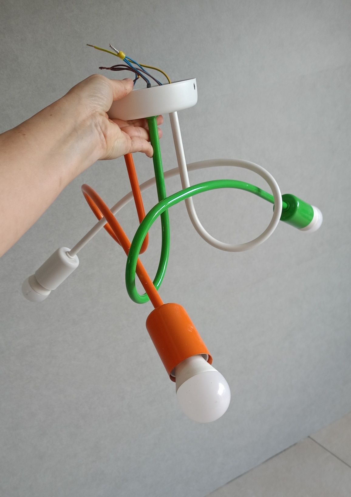 Lampa sufitowa do pokoju dziecięcego
