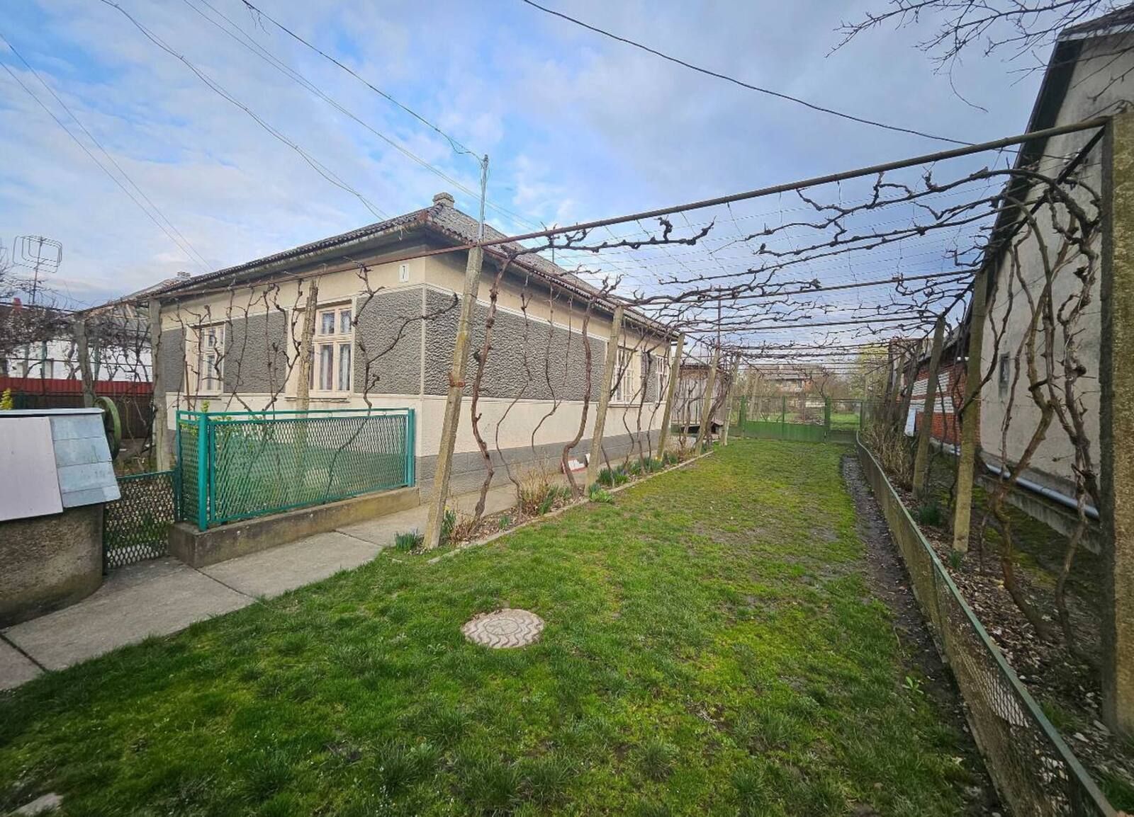 Продаж будинку с.Баранинці!
