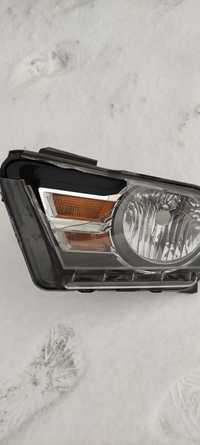 Lampa Ford Mustang uszkodzona