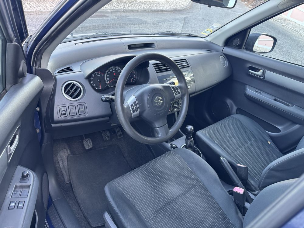 SUZUKI SWIFT 1.3 GASOLINA  ANO 2005 NACIONAL