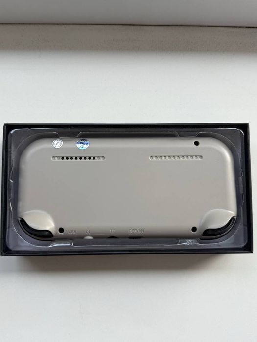 Приставка з великим 4.3 дюймовим IPS SJGAM M17 на 20000