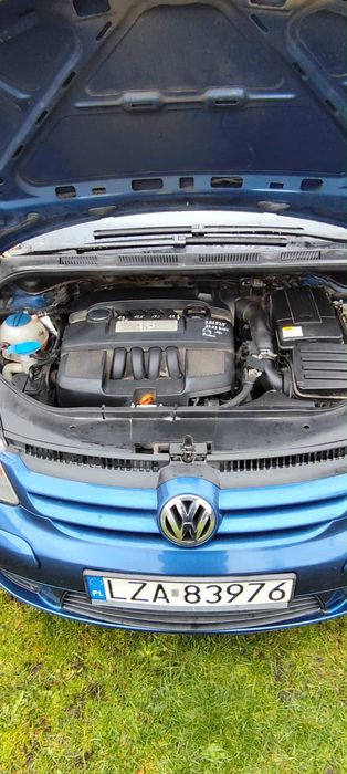 Sprzedam Volkswagena Golf 5 plus 1.6 MPI z Gazem