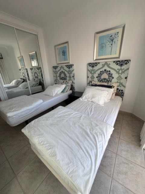 Cama solteiro Pikolin Sommier + cabeceira + quadro