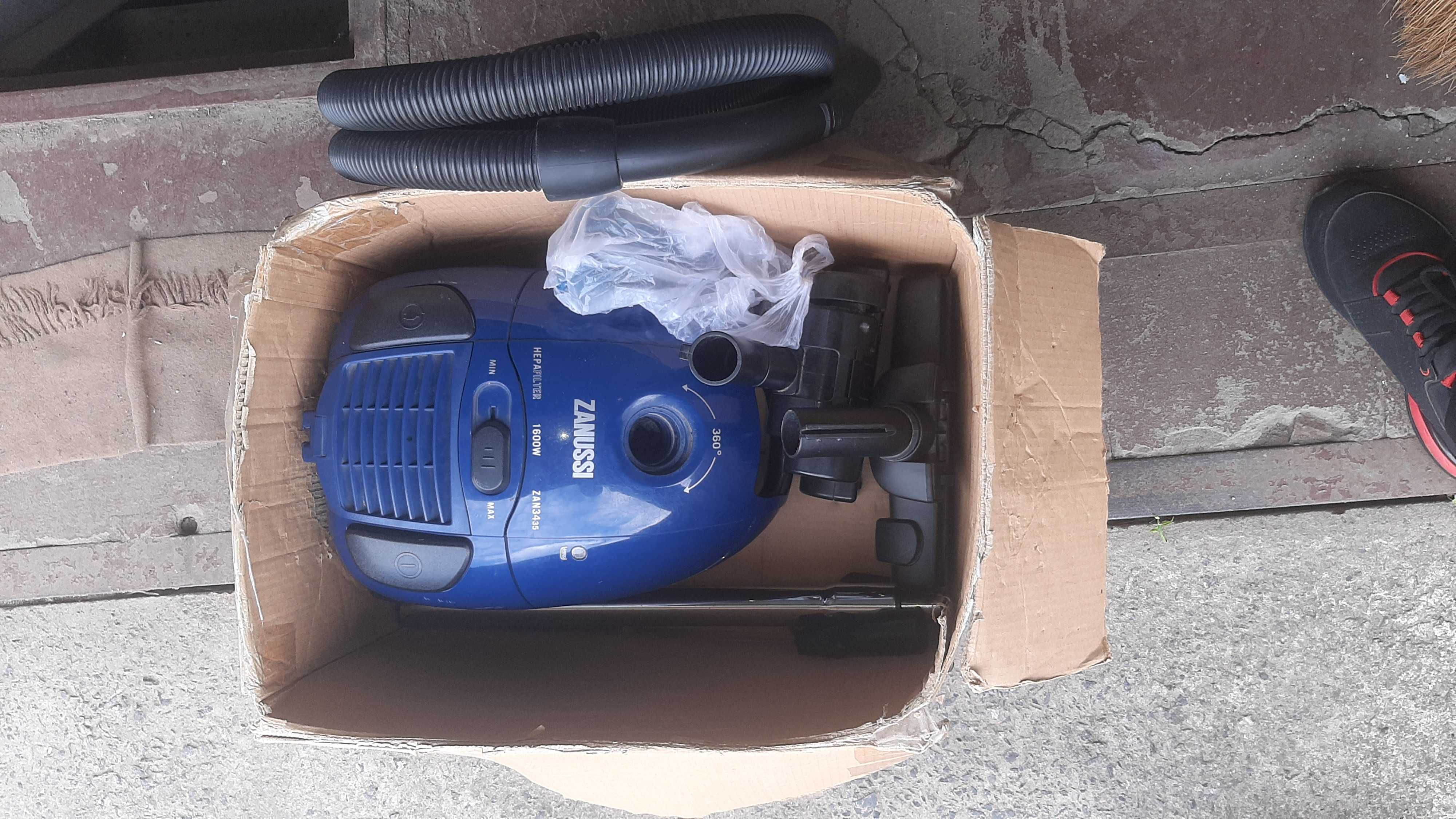 Пылесос zanussi zan 3435