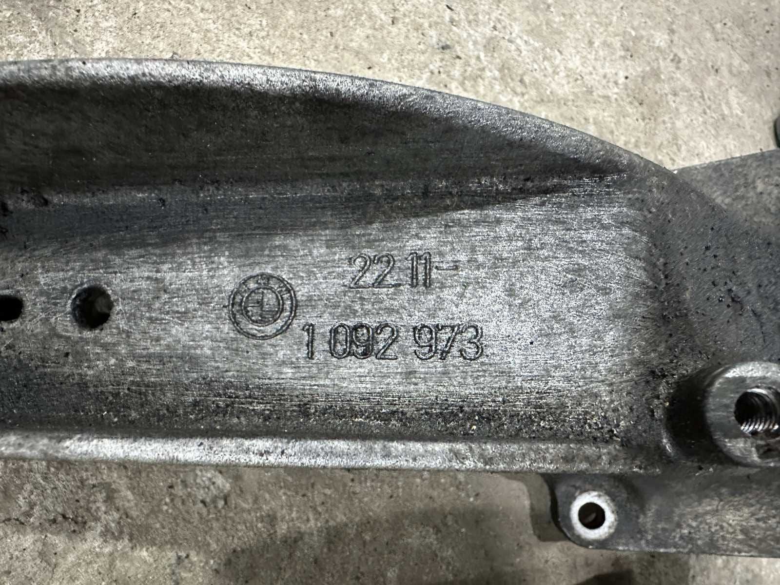 Кронштейн двигателя bmw 5 series (e39) 97-04 2.3i 2.5i 22111092973