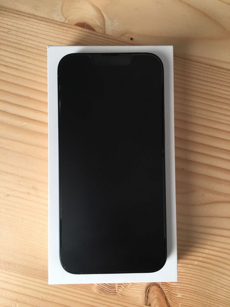 Apple iPhone 16e 256GB Black (модель MD1T4SX/A) офіційний гарантія