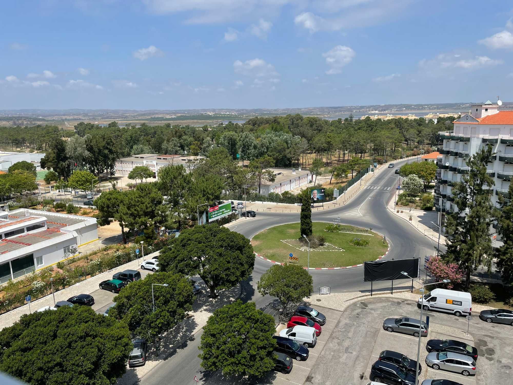T2 Monte Gordo - 5 mins a pé da praia! Só Setembro