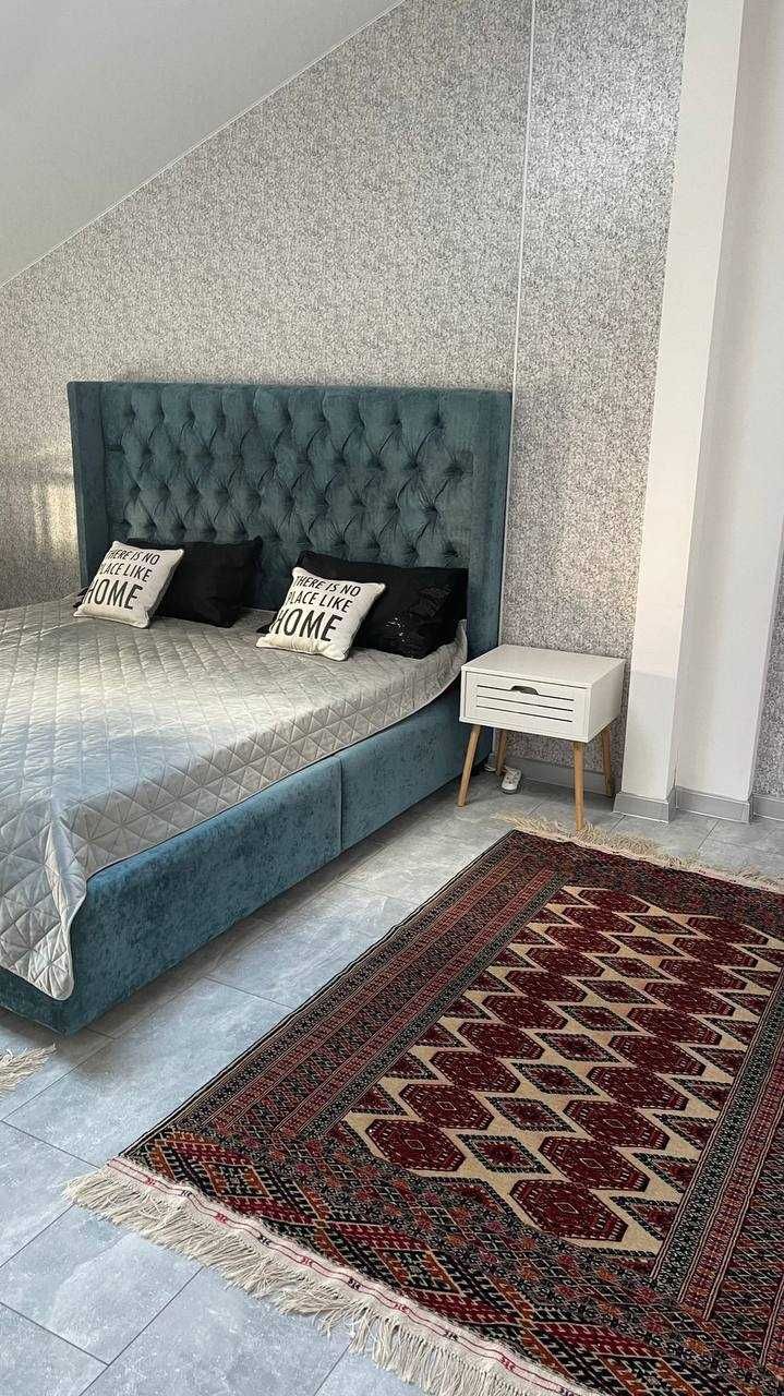 Продаж 3-кімнатної квартири в центрі (вул. Бельведерська)