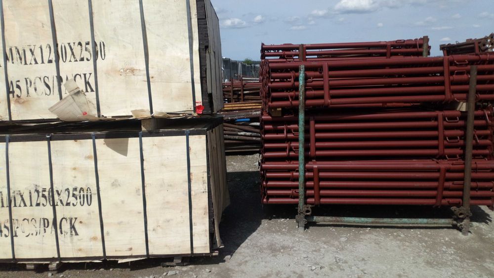 Stemple budowlane Podpory stropowe Podpora stalowa Szalunek stropowy