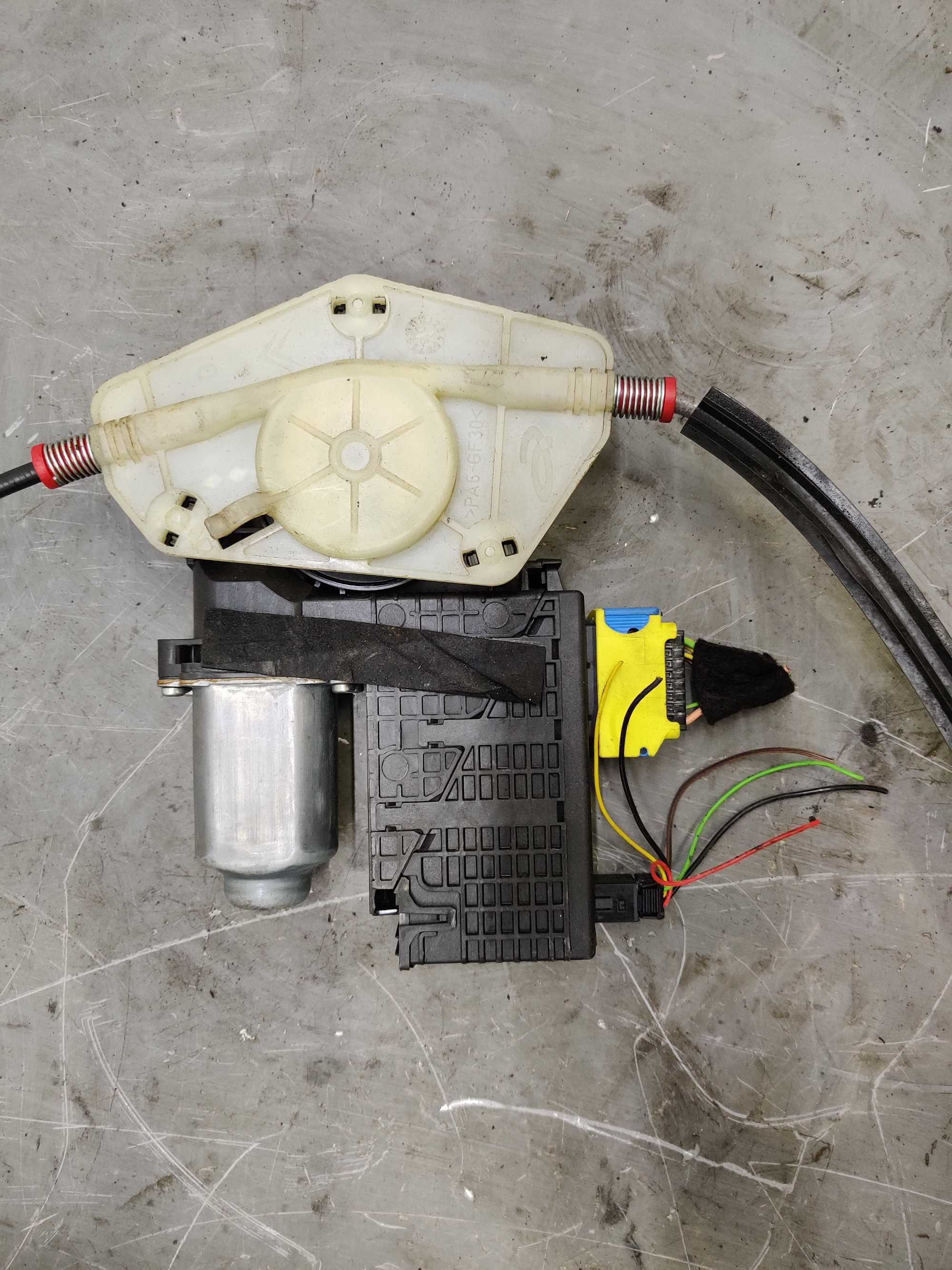 Citroen C4 Picasso Mechanizm Silniczek Szyby Prawy Przód Przedni