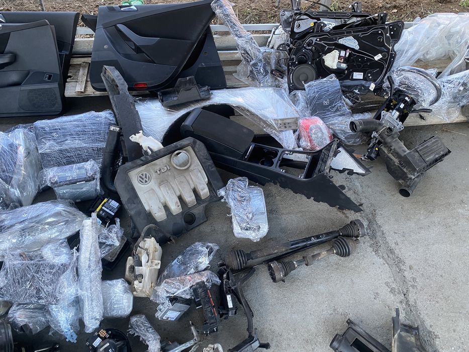 Бампер решотка Volkswagen Passat b6 Пассат б 6