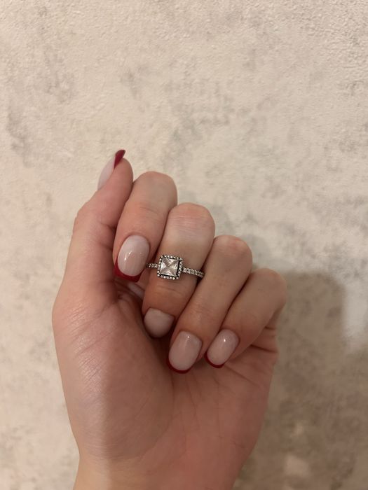 Продам каблучку Пандора