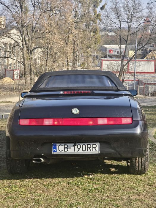 Sprzedam Alfa Romeo Spider 916,zamienię na Jeep WJ