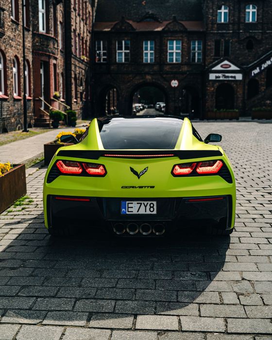 Wynajem Chevrolet Corvette C7 6.2 V8 Targa - wypożyczalnia samochodów