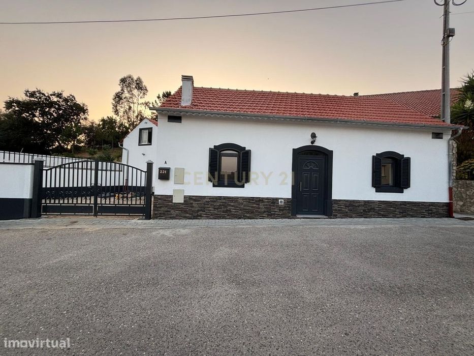 Moradia remodelada T2 em Albergaria dos Doze, Pombal - Arrendamento