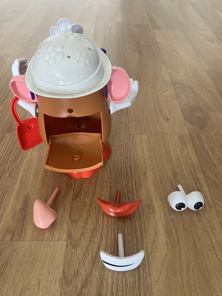 Mr and Mrs potato head