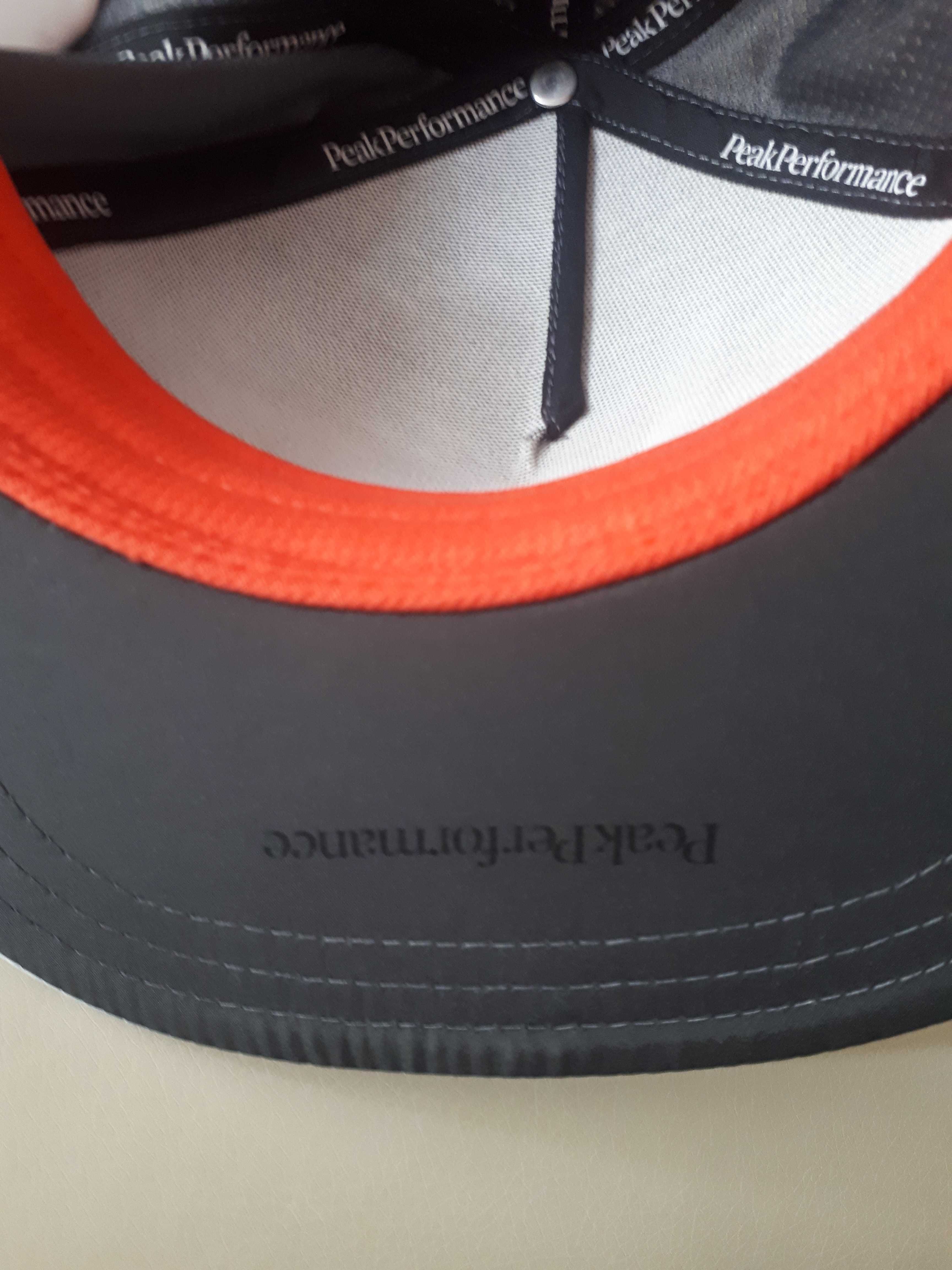 Czapka PeakPerformance prosty daszek