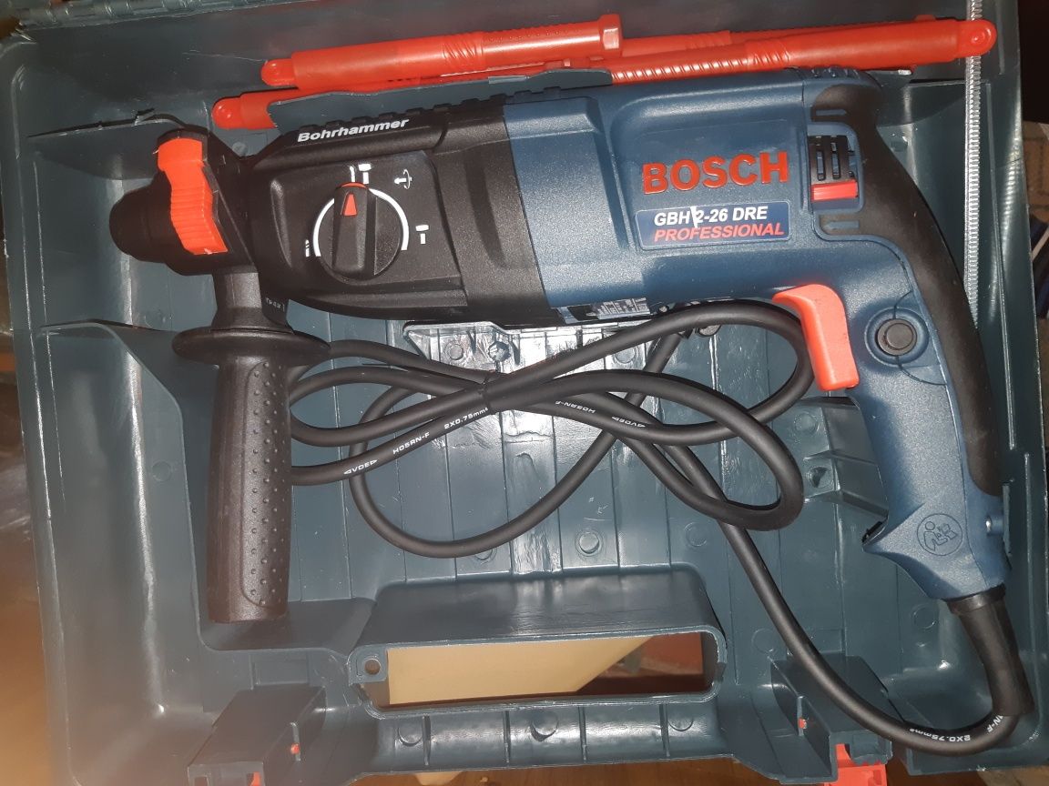 продам перфоратор Bosch 2-26 E