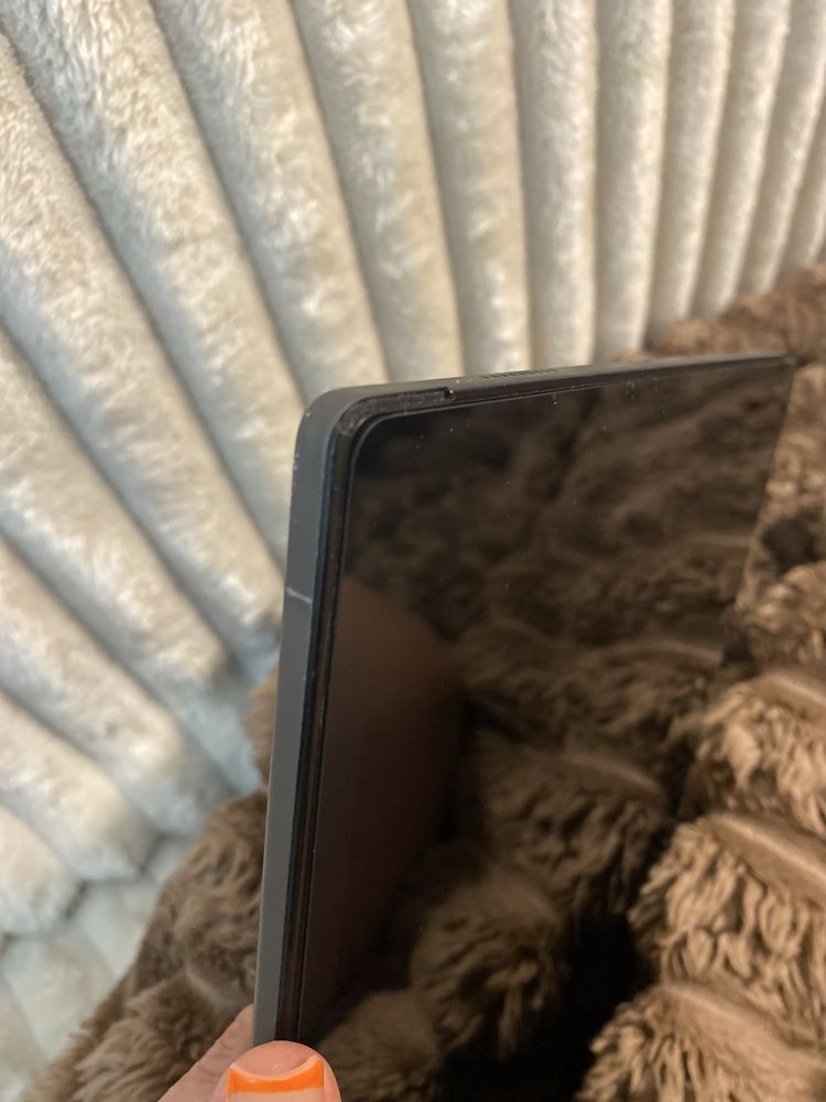 Samsung sm x200 4/64 gb