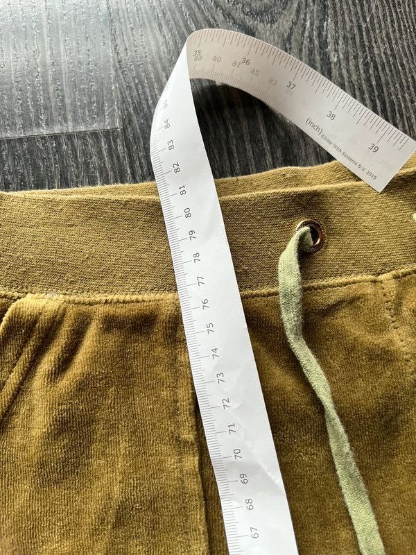 Juicy Couture Black Label spodnie dresowe z diamencikami khaki