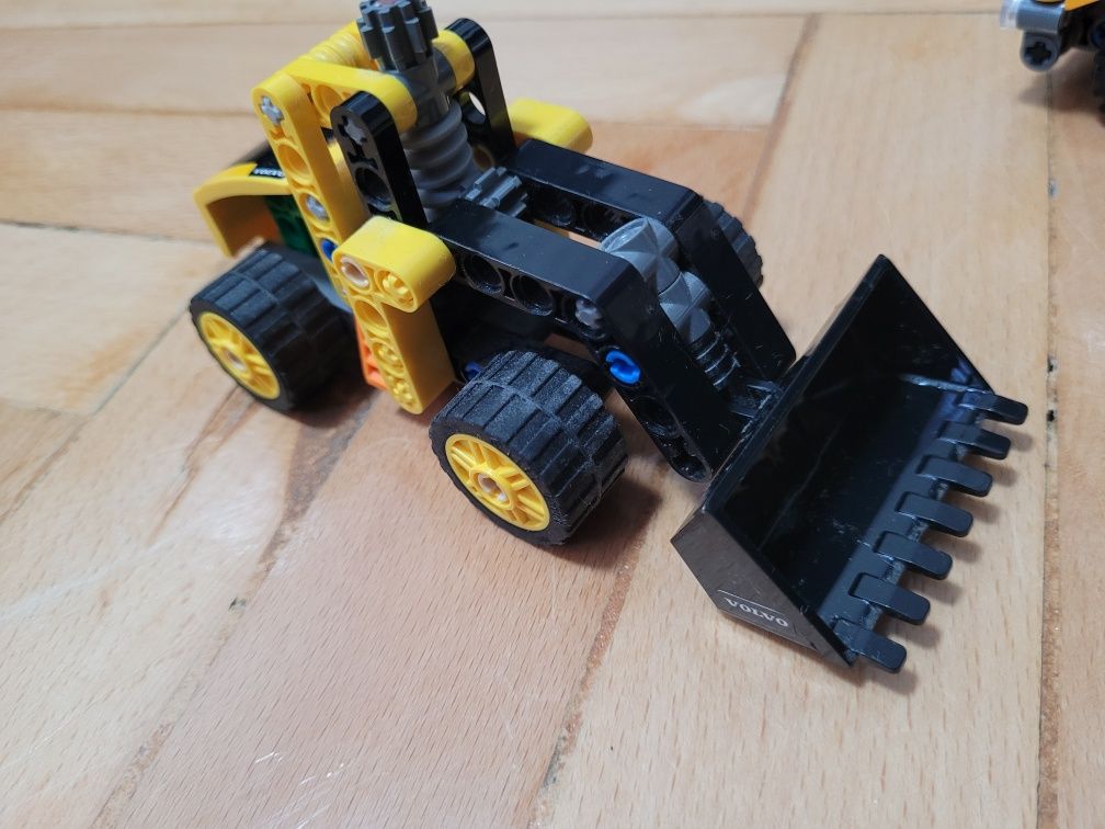 Lego technic koparka Volvo 30433