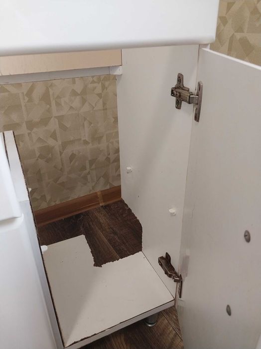 Тумба в ванну кімнату