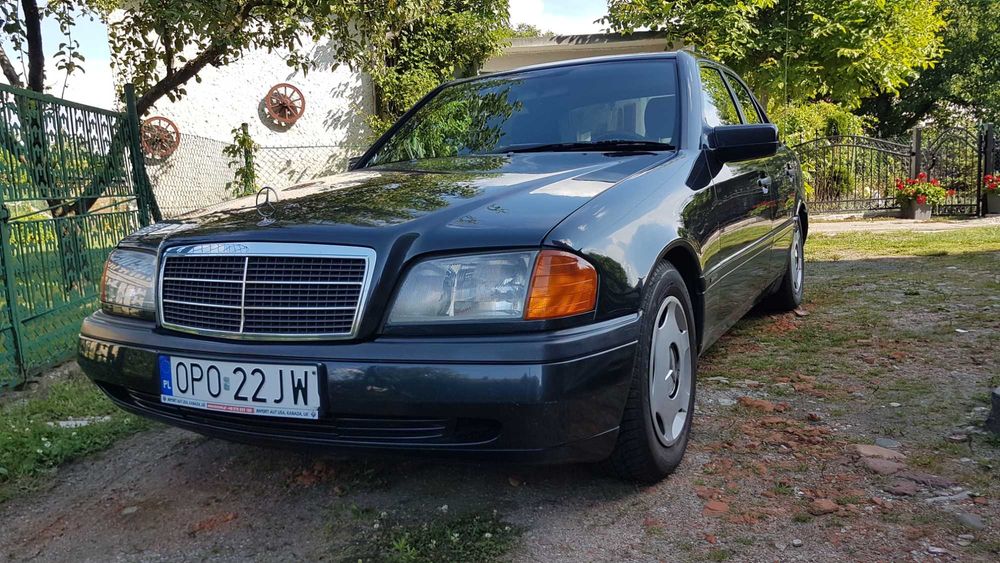 Bardzo ładny i zadbany Mercedes