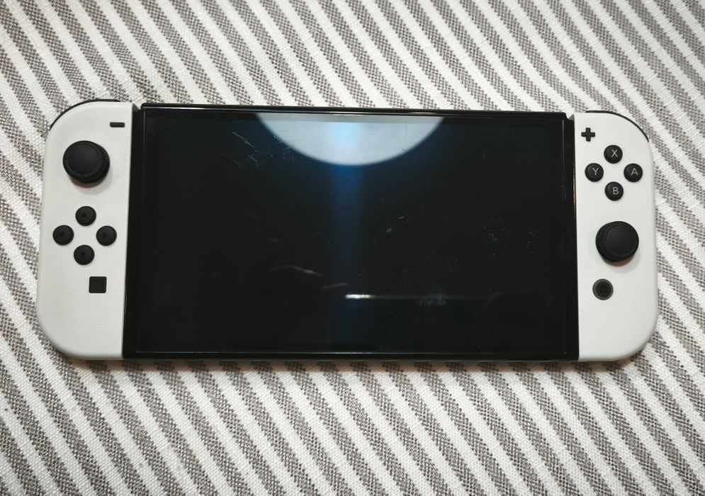 Nintendo Switch Oled + Bolsa