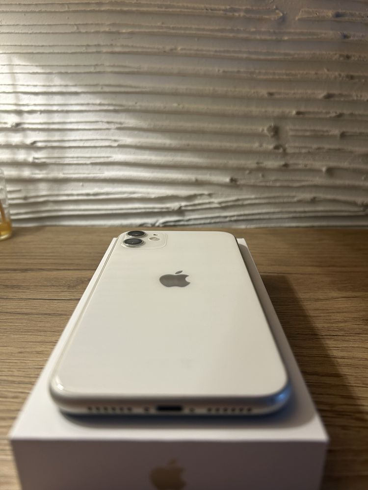 IPHONE 11 (stan bardzo dobry)