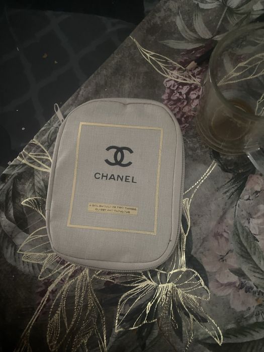 Kosmetyczka chanel