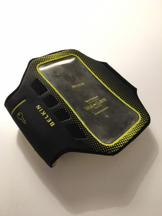 Belkin Sport Armband for iPhone 4s