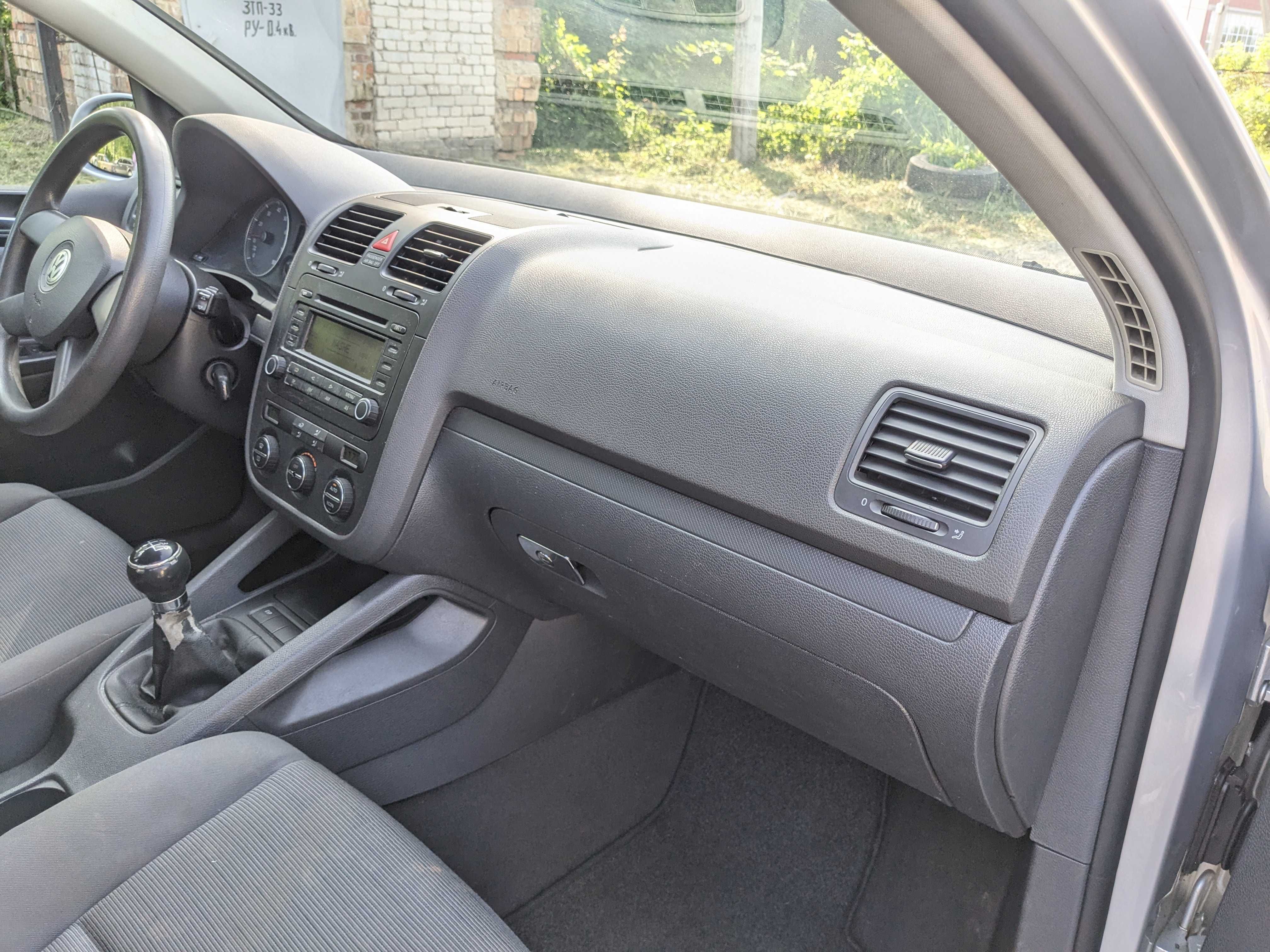 Продам Wolksvagen Golf 1,4 MPI