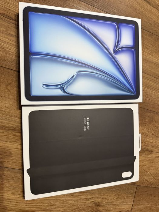 iPad Air 11" 128GB M3 Niebieski + smart folio case