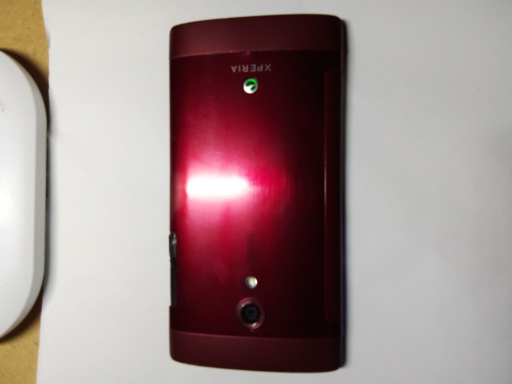 Продам смартфон SONY XPERIA ion LT28H RED