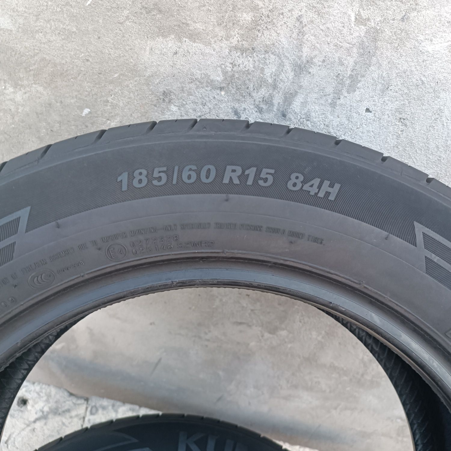 Шини 185/60 r15 kumho ecoving