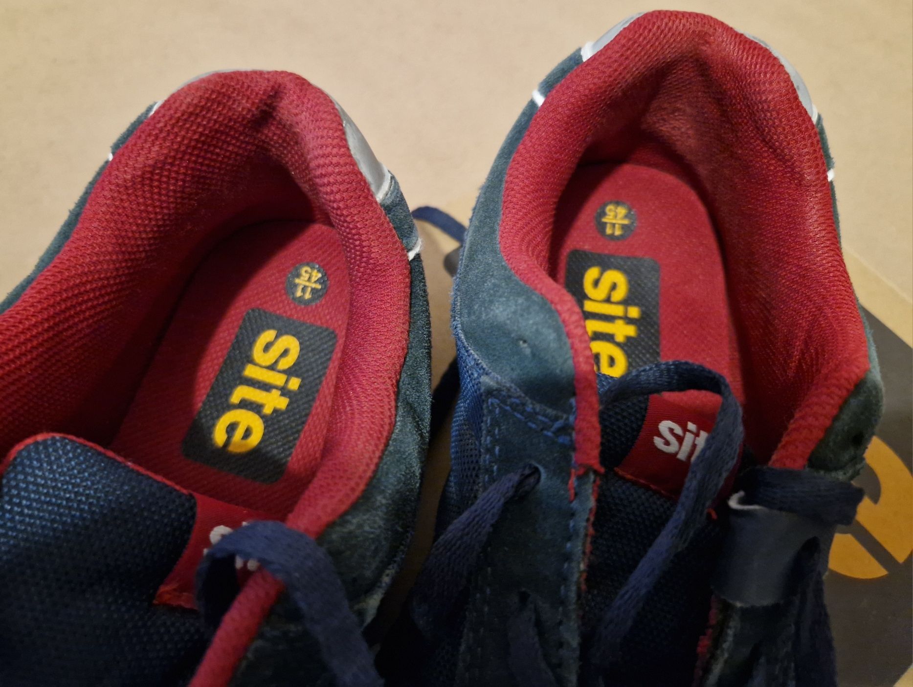 Botas de trabalho s/novas tipo tenis de segurança biqueira de aço n 45