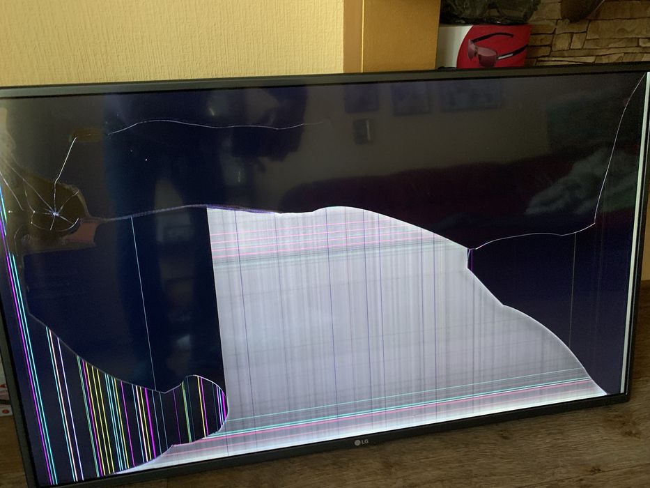 Продам тв lg 42 lf 580v на запчастини