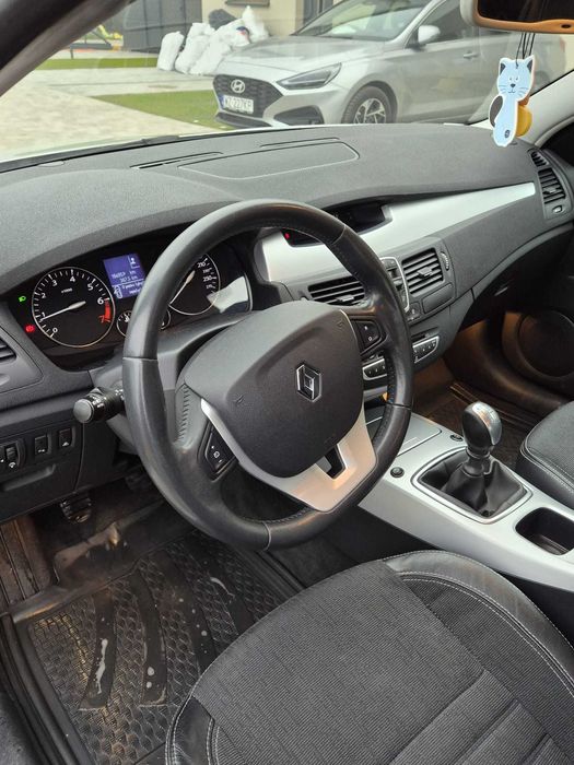 Renault Laguna III 2.0 Benzyna 140 KM 2009 r. Bardzo zadbany