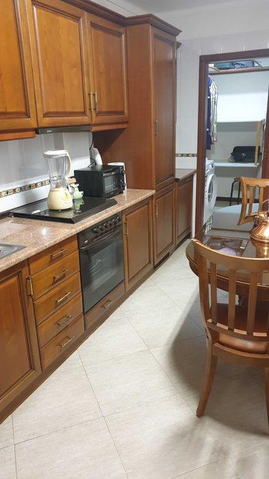 Arrendamento de um quarto para casal em Vila Real de Santo António