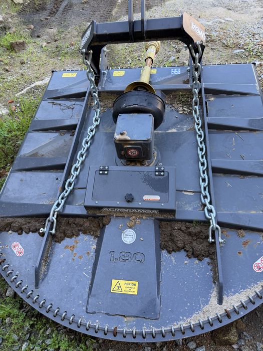 Capinadeira reforçada de 1.80M de 2024