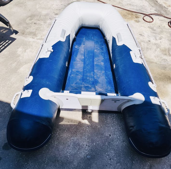 Barco insuflavel HonWave T40AE com motor