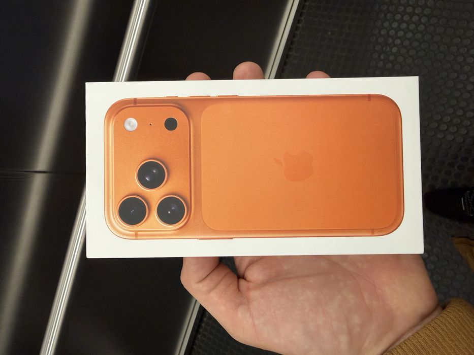 Iphone 17 pro 512 orange