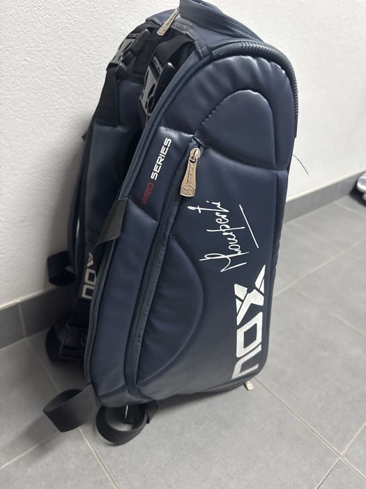 Saco de padel marca nox como novo