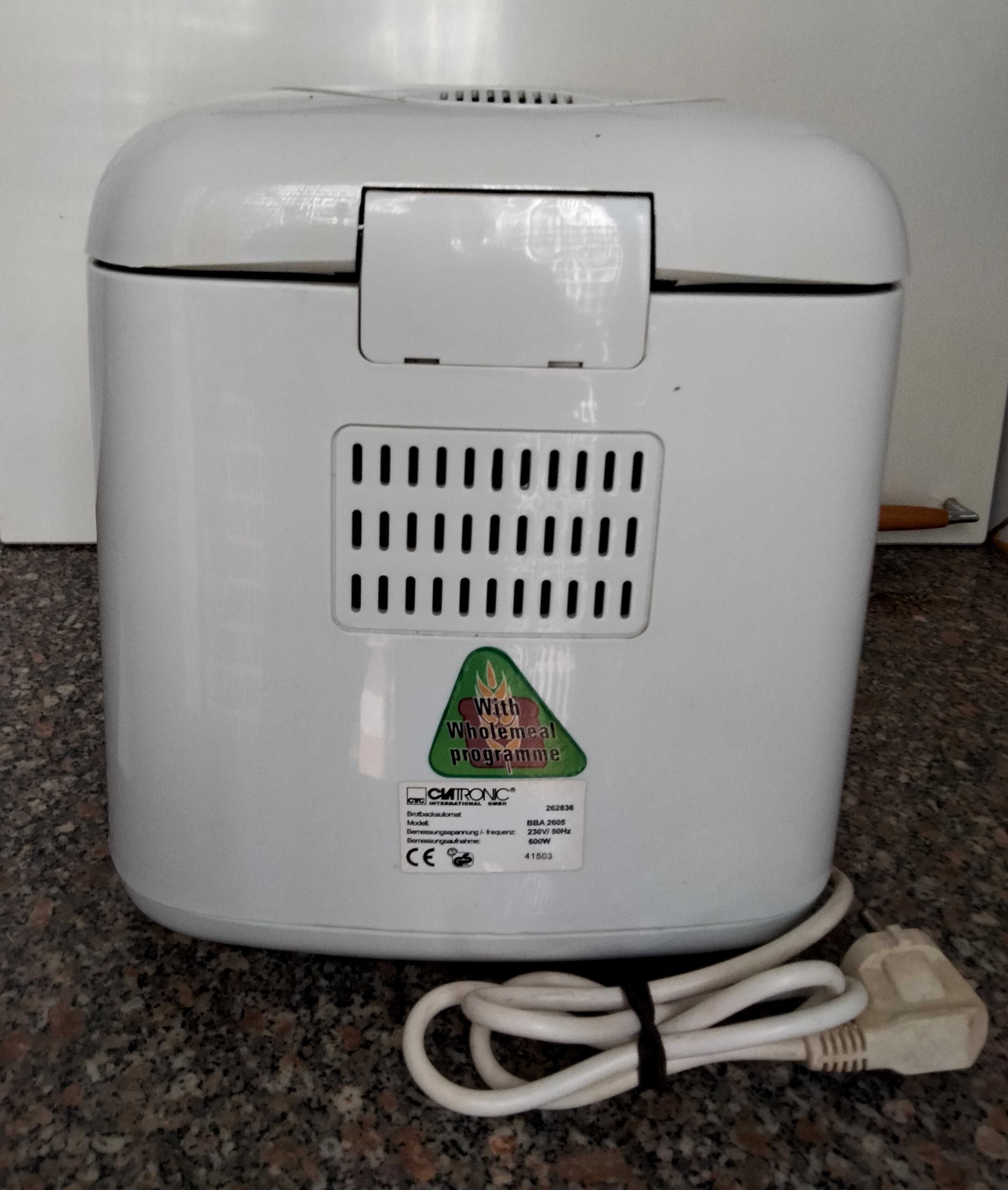 Máquina de fazer pão Clatronic BBA 2605