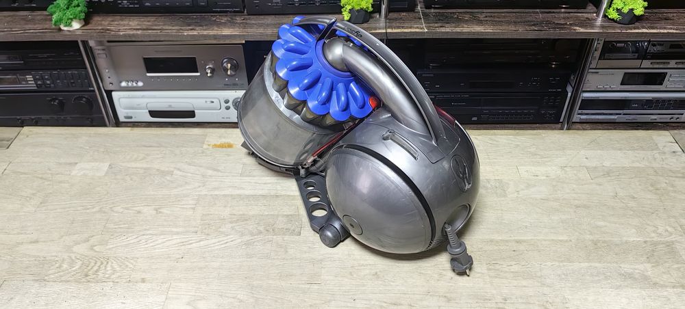 Пилосмок Dyson DC 33 C